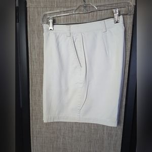 Petite Sophisticate Shorts Size 8